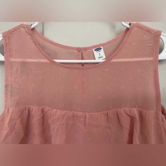 •NWT•Old Navy Metallic Dot Flowy Cold Shoulder Top - Picture 6 of 13